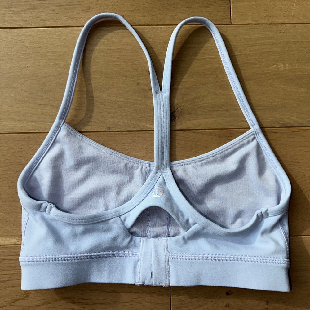 Flow Y Adjustable Sports Bra Light Support, A–C Cups